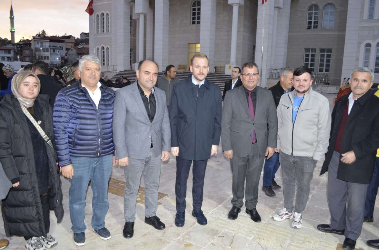 MHP Muğla İl Başkanı Burak Demirel Seydikemer’de Vatandaşlarla İftarda Buluştu 10